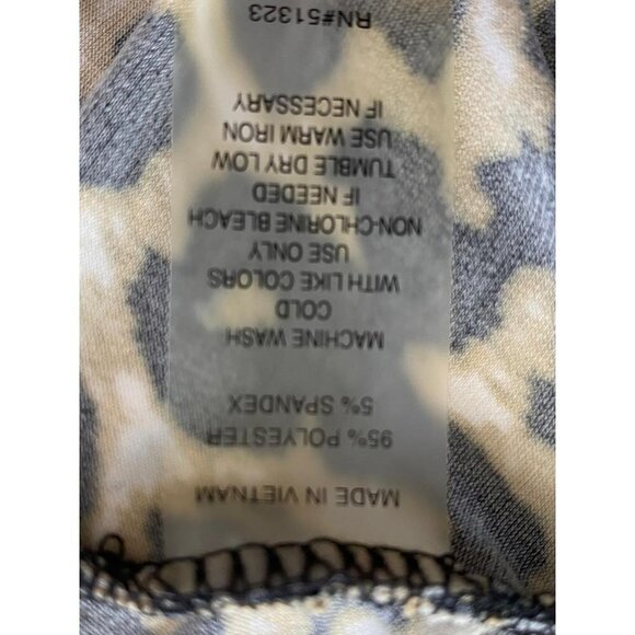 Chaus Cheetah Print V-Neck Slinky Top – Women's - Picture 4 of 4